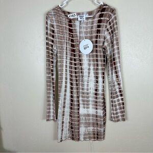 Princess Polly size 10  nwt long sleeve. P2p 17-1/2 length 36